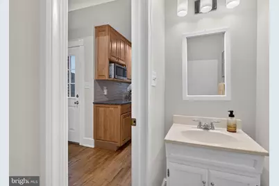 524 4th Street SE, Washington, DC 20003 - Photo 9