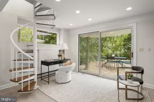 2800 Foxhall Rd NW, Washington, DC 20007 - Photo 15