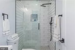 1012 17th Pl NE, Washington, DC 20002 - Photo 11