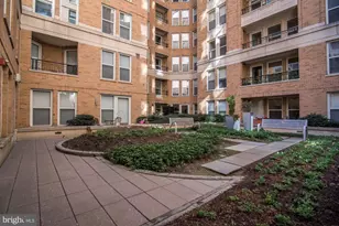 915 E St NW, Washington, DC 20004 - Photo 13
