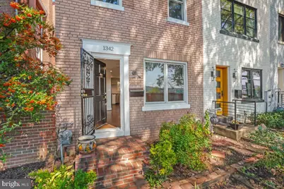 1342 L Street SE, Washington, DC 20003 - Photo 3