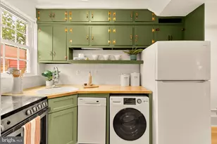 2 Browns Ct SE, Washington, DC 20003 - Photo 3