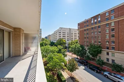 730 24th Street NW #409, Washington, DC 20037 - Photo 27