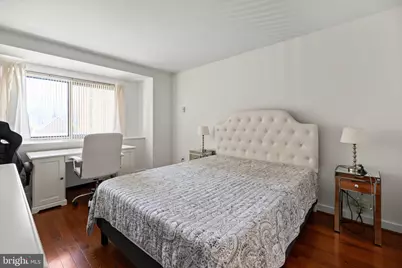 730 24th Street NW #409, Washington, DC 20037 - Photo 17