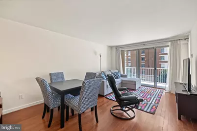 730 24th Street NW #409, Washington, DC 20037 - Photo 11