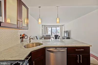 730 24th Street NW #409, Washington, DC 20037 - Photo 7
