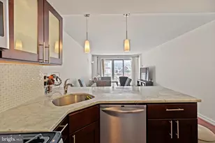 730 24th St NW, Washington, DC 20037 - Photo 7