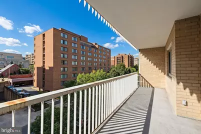 730 24th Street NW #409, Washington, DC 20037 - Photo 25