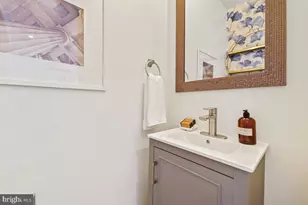 817 20th St NE, Washington, DC 20002 - Photo 11