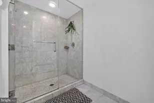 912 F St NW, Washington, DC 20004 - Photo 17