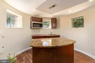 300 North Carolina Ave SE, Washington, DC 20003 - Photo 35