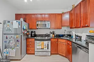 1418 W NW, Washington, DC 20009 - Photo 17