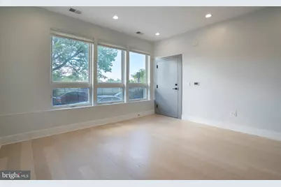 705 Irving Street NW #202, Washington, DC 20010 - Photo 7