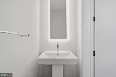 646 H Street NE #PH-1, Washington, DC 20002 - Photo 23