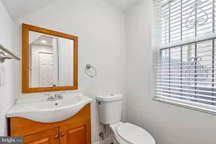 813 12th St NE, Washington, DC 20002 - Photo 17