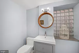 1318 35th St NW, Washington, DC 20007 - Photo 13
