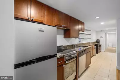 914 C Street NE, Washington, DC 20002 - Photo 29