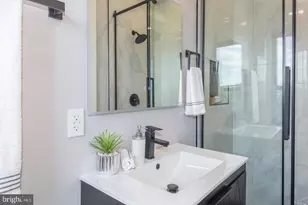 1332 G St SE, Washington, DC 20003 - Photo 37