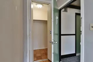 2401 H St NW, Washington, DC 20037 - Photo 31