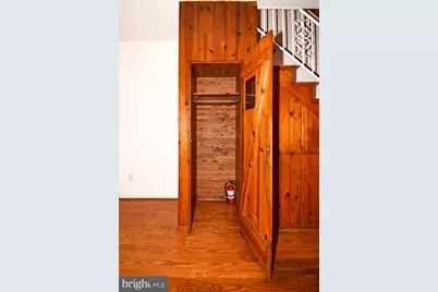 915 Hughes Mews NW, Washington, DC 20037 - Photo 9