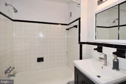 915 Hughes Mews NW, Washington, DC 20037 - Photo 7