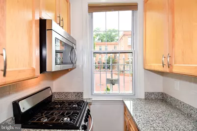 915 Hughes Mews NW, Washington, DC 20037 - Photo 5