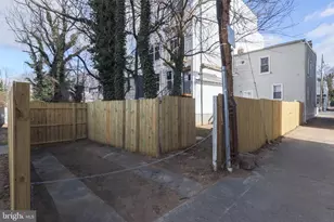 1911 17th St SE, Washington, DC 20020 - Photo 21