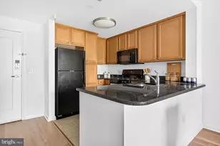 355 I Street SW, Washington, DC 20024 - Photo 7