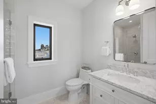 626 A St NE, Washington, DC 20002 - Photo 25