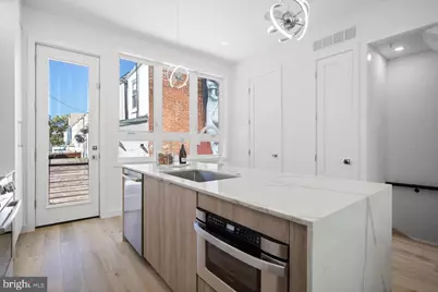 808 13th Street NE #UNIT B, Washington, DC 20002 - Photo 9