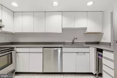 308 East Capitol Street NE #11, Washington, DC 20003 - Photo 5