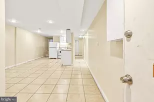 1428 Independence Ave SE, Washington, DC 20003 - Photo 27