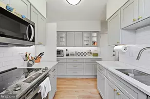 4301 Massachusetts Ave NW, Washington, DC 20016 - Photo 9
