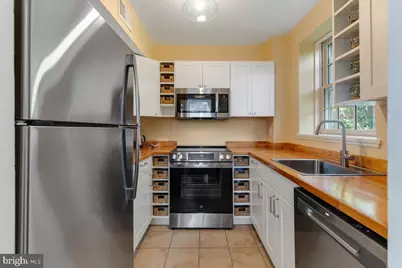 3711 39th Street NW #C189, Washington, DC 20016 - Photo 11