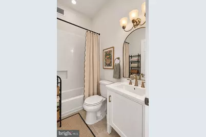 251 8th Street NE, Washington, DC 20002 - Photo 25