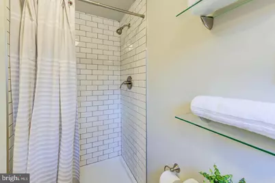 775 Hobart Place NW, Washington, DC 20001 - Photo 11