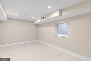 141 V St NE, Washington, DC 20002 - Photo 27
