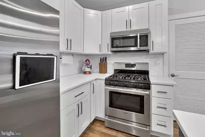 1130 Columbia Road NW #2, Washington, DC 20009 - Photo 9