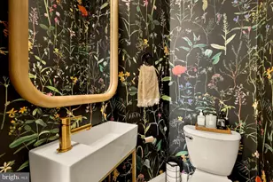 1654 Hobart St NW, Washington, DC 20009 - Photo 27
