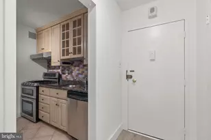 4201 Cathedral Ave NW, Washington, DC 20016 - Photo 3
