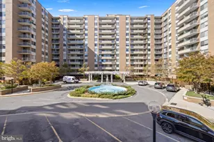 3001 Veazey Terrace NW, Washington, DC 20008 - Photo 3