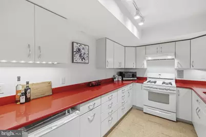 3001 Veazey Terrace NW #426, Washington, DC 20008 - Photo 5