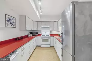 3001 Veazey Terrace NW, Washington, DC 20008 - Photo 13