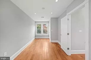 210 11th St SE, Washington, DC 20003 - Photo 13