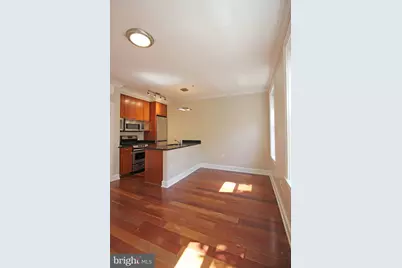 1121 24th Street NW #409, Washington, DC 20037 - Photo 5