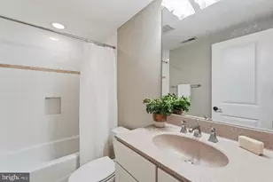 4462 MacArthur Blvd NW, Washington, DC 20007 - Photo 35