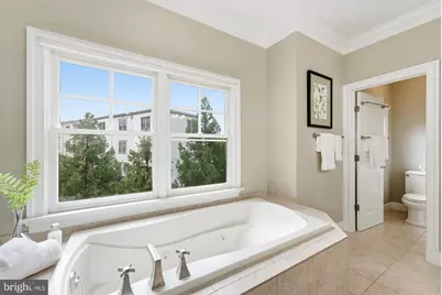 4462 Macarthur Boulevard NW, Washington, DC 20007 - Photo 23