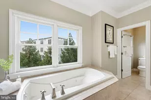 4462 MacArthur Blvd NW, Washington, DC 20007 - Photo 23