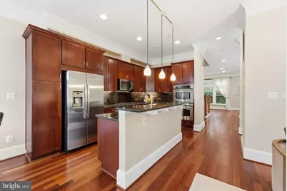 4462 Macarthur Boulevard NW, Washington, DC 20007 - Photo 11