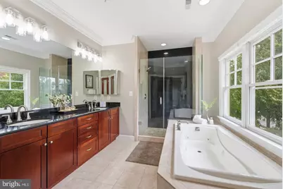 4462 Macarthur Boulevard NW, Washington, DC 20007 - Photo 21